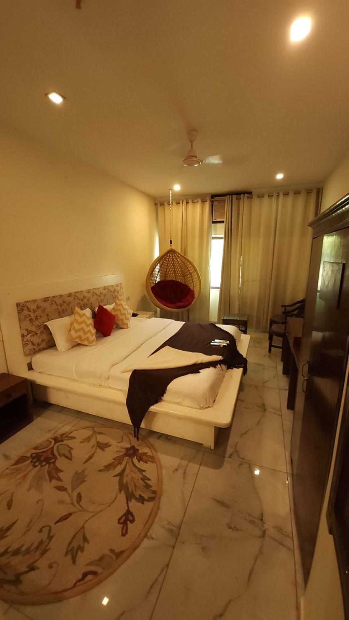 Hotel Vrs Inns Chandīgarh Extérieur photo