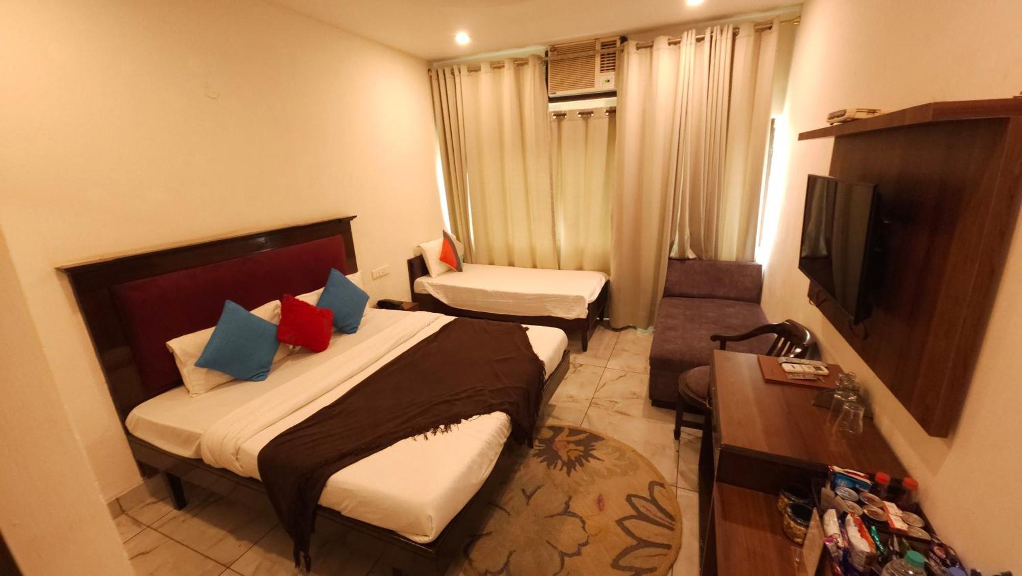 Hotel Vrs Inns Chandīgarh Extérieur photo
